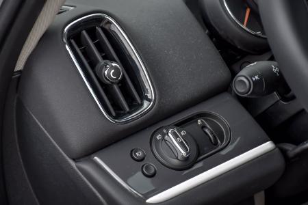 Used 2018 MINI Countryman ALL4 Cooper S Premium/Tech/Nav | Downers Grove, IL