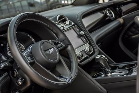 Used 2018 Bentley Bentayga W12 Signature | Downers Grove, IL