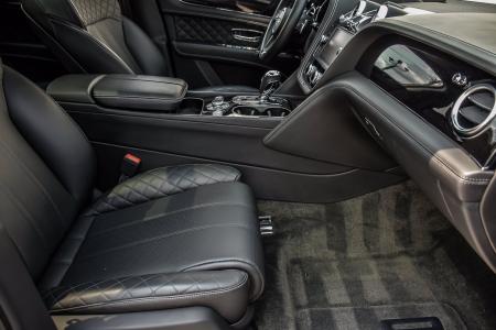 Used 2018 Bentley Bentayga W12 Signature | Downers Grove, IL