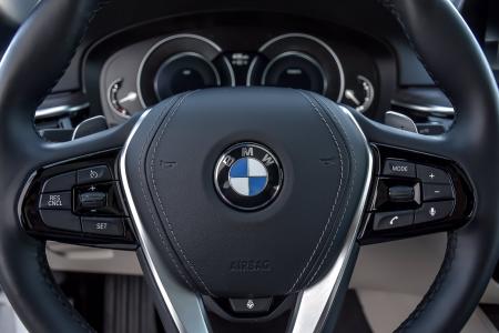 Used 2019 BMW 5 Series 530e xDrive iPerformance Luxe/Prem | Downers Grove, IL