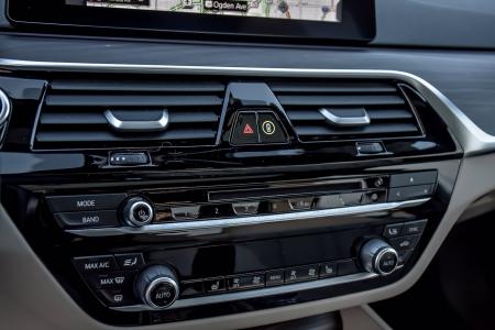 Used 2019 BMW 5 Series 530e xDrive iPerformance Luxe/Prem | Downers Grove, IL