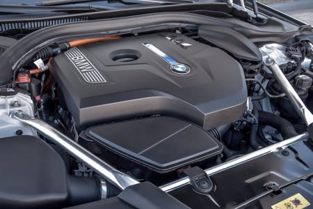 Used 2019 BMW 5 Series 530e xDrive iPerformance Luxe/Prem | Downers Grove, IL