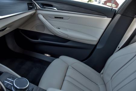 Used 2019 BMW 5 Series 530e xDrive iPerformance Luxe/Prem | Downers Grove, IL