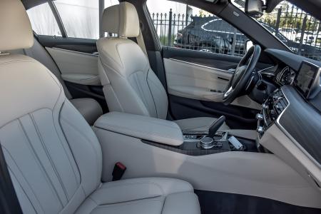 Used 2019 BMW 5 Series 530e xDrive iPerformance Luxe/Prem | Downers Grove, IL