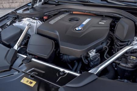Used 2019 BMW 5 Series 530e xDrive iPerformance Luxe/Prem | Downers Grove, IL