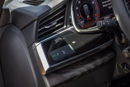 Used 2019 Audi Q8 Prestige Year One/Black Optic Pkg | Downers Grove, IL