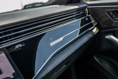 Used 2019 Audi Q8 Prestige Year One/Black Optic Pkg | Downers Grove, IL