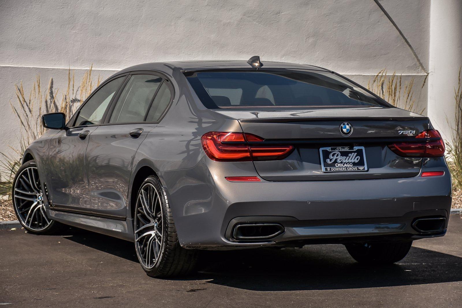 Used 2018 BMW 750i M-Sport Executive  | Downers Grove, IL