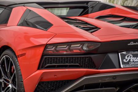 Used 2018 Lamborghini Aventador S Roadster | Downers Grove, IL