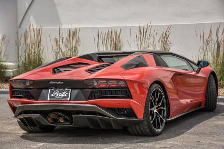 Used 2018 Lamborghini Aventador S Roadster | Downers Grove, IL