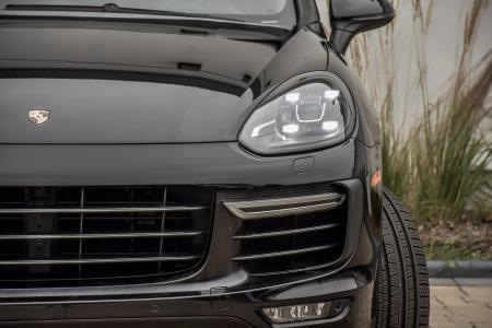 Used 2015 Porsche Cayenne Turbo | Downers Grove, IL