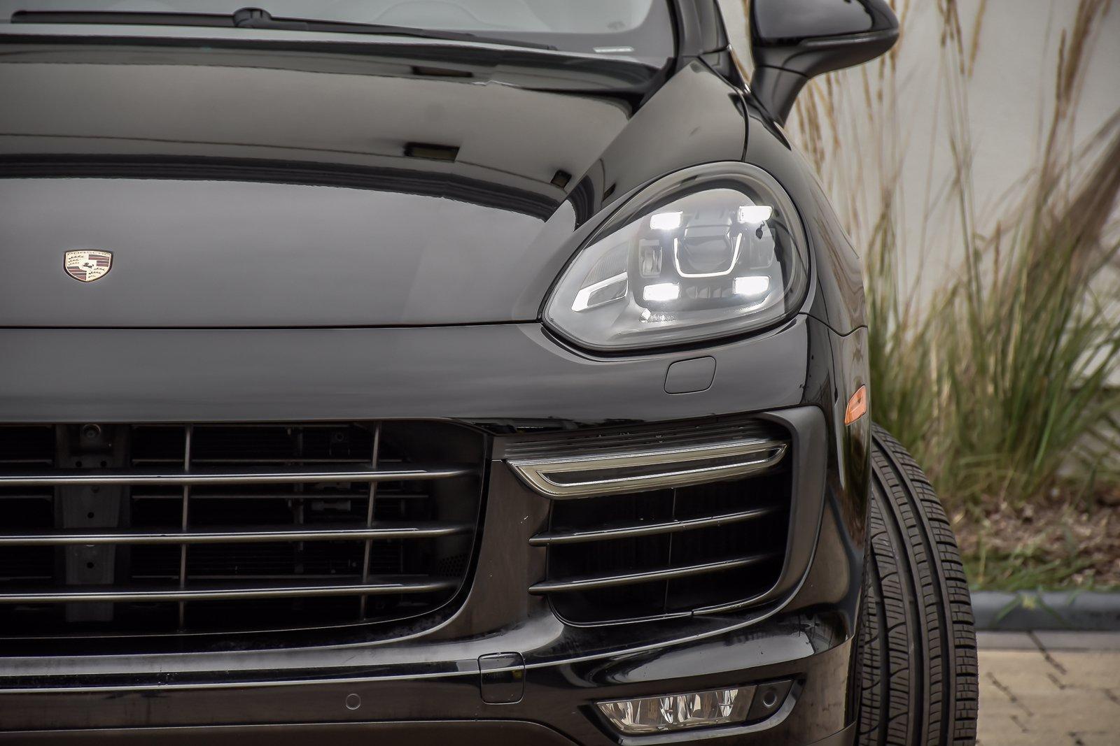 Used 2015 Porsche Cayenne Turbo | Downers Grove, IL