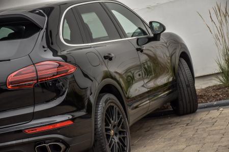 Used 2015 Porsche Cayenne Turbo | Downers Grove, IL