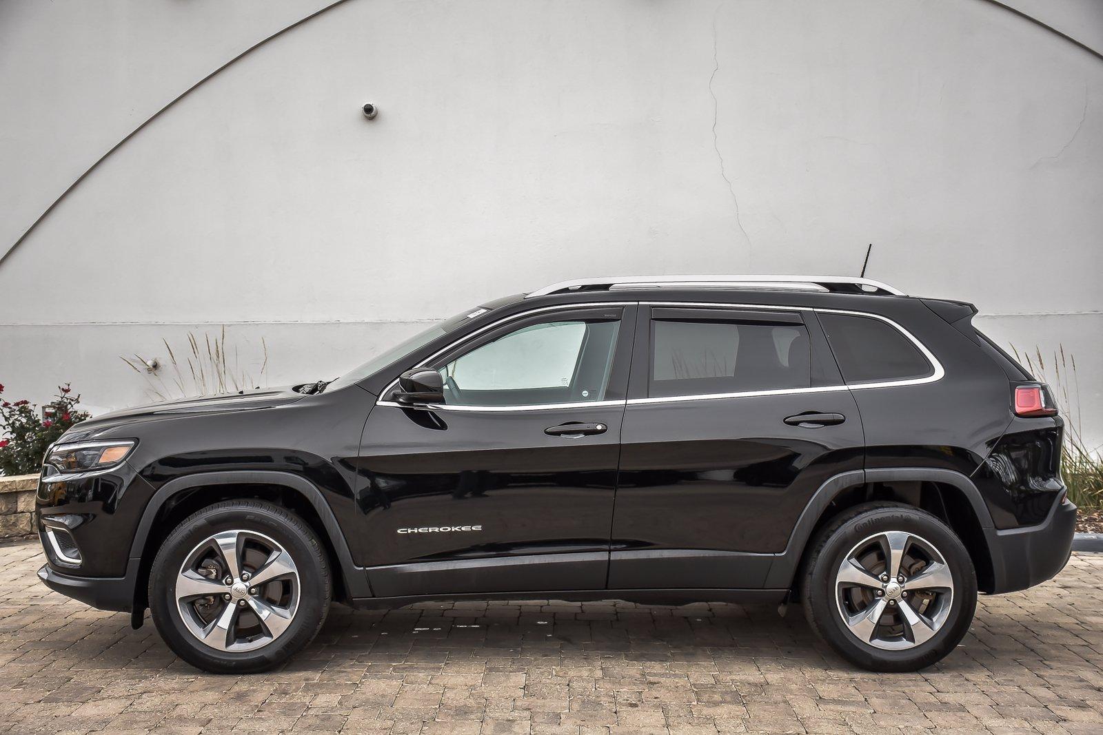 Used 2019 Jeep Cherokee Limited | Downers Grove, IL