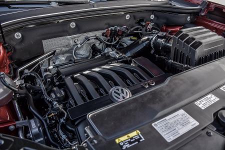 Used 2020 Volkswagen Atlas Cross Sport 3.6L V6 SEL R-Line | Downers Grove, IL