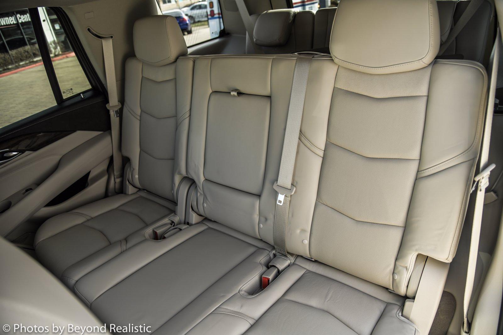 Used 2018 Cadillac Escalade Luxury, 3rd Row | Downers Grove, IL