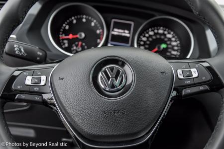 Used 2020 Volkswagen Tiguan SE w/3rd Row | Downers Grove, IL