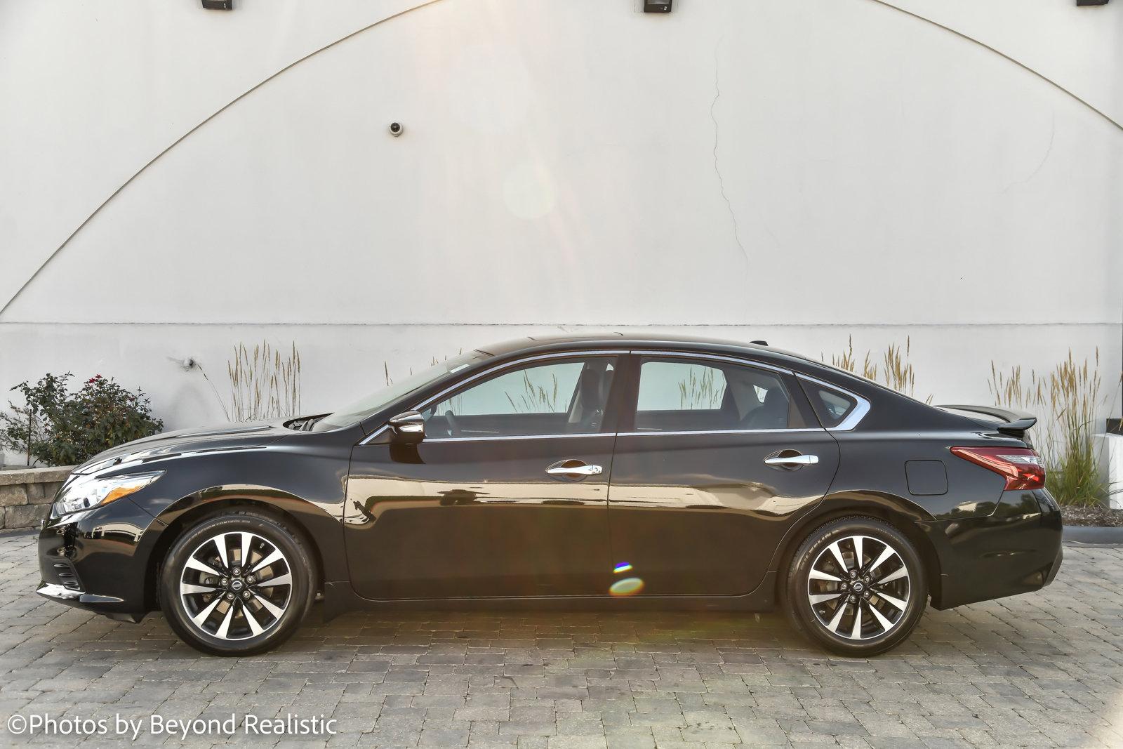Used 2018 Nissan Altima 2.5 SV, Technology Pkg | Downers Grove, IL