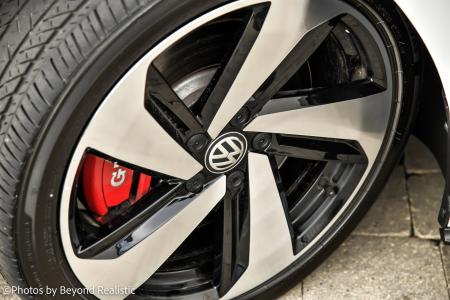 Used 2020 Volkswagen Golf GTI SE | Downers Grove, IL