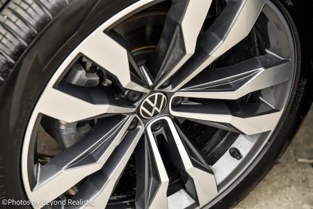 Used 2021 Volkswagen Atlas Cross Sport 3.6L V6 SEL Premium R-Line | Downers Grove, IL