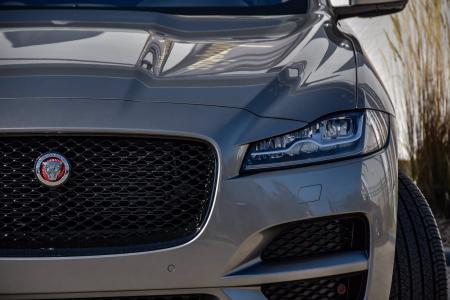 Used 2018 Jaguar F-PACE 25t Prestige, Vision/Tech Pkg | Downers Grove, IL