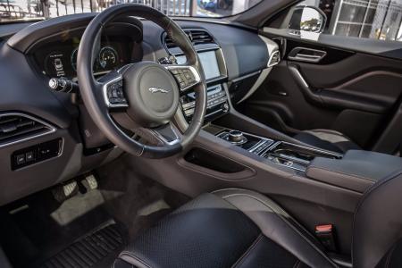 Used 2018 Jaguar F-PACE 25t Prestige, Vision/Tech Pkg | Downers Grove, IL