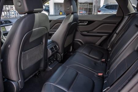 Used 2018 Jaguar F-PACE 25t Prestige, Vision/Tech Pkg | Downers Grove, IL