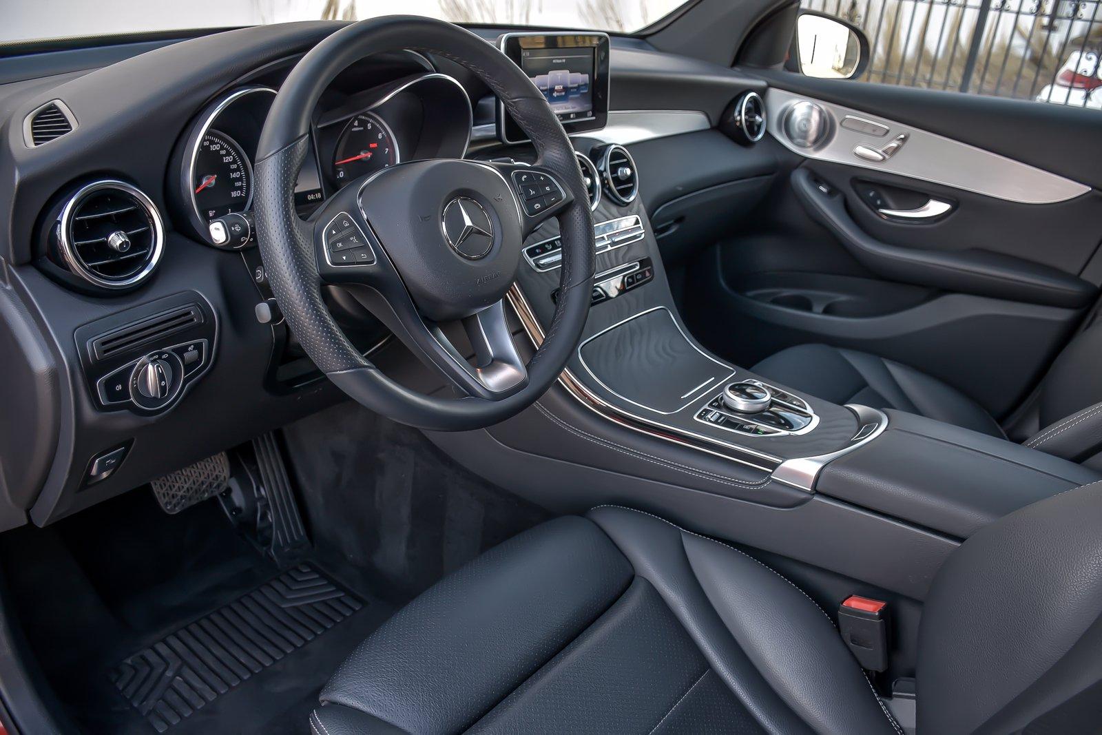Used 2019 Mercedes-Benz GLC 300 Premium | Downers Grove, IL
