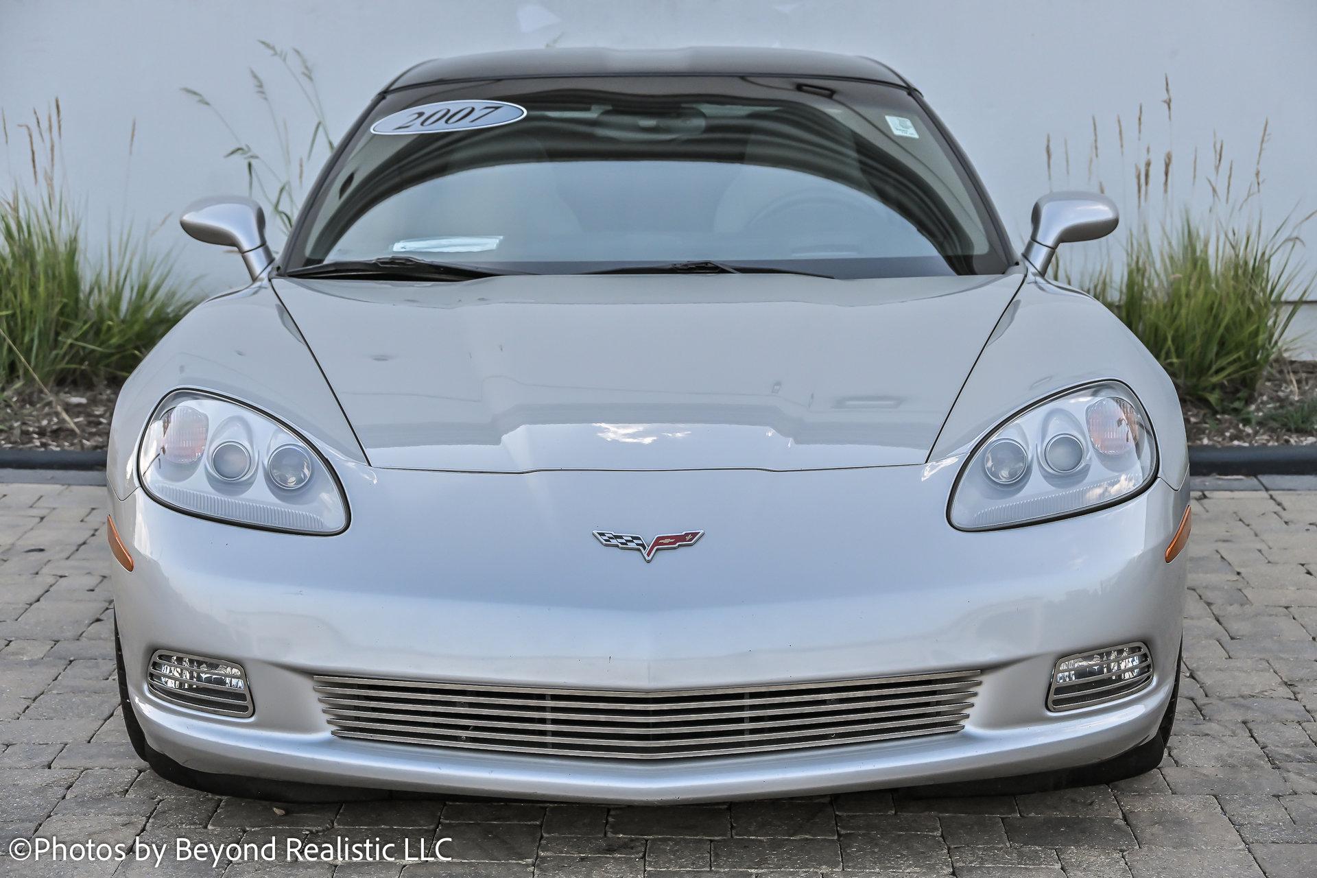 2007 Chevrolet Corvette 3LT photo 2