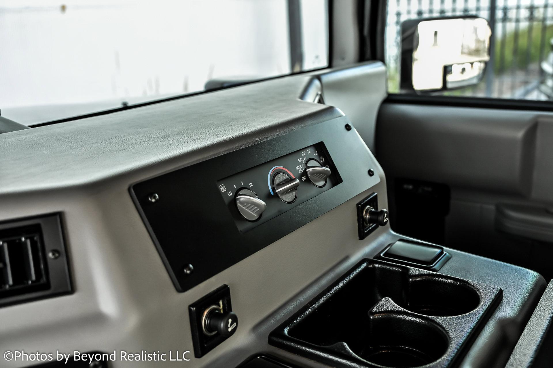2002 Hummer H1 1 1/4 ton photo 23