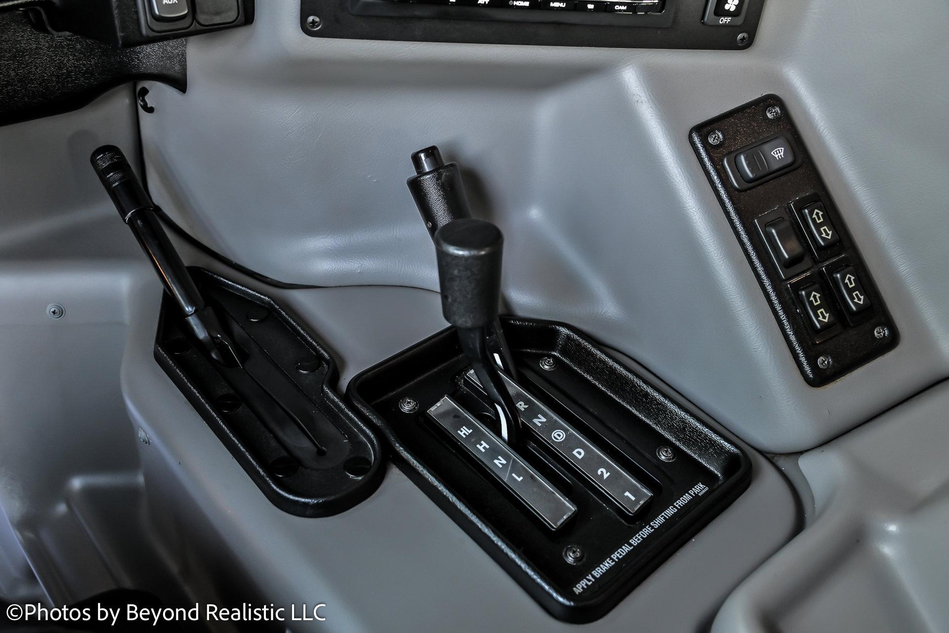 2002 Hummer H1 1 1/4 ton photo 25